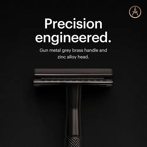 Vista 4 de MANSCAPED® The Plow® 2.0 & Power Shave Gel, paquete de afeitado facial para hombre con maquinilla de afeitar de seguridad de una sola hoja y gel