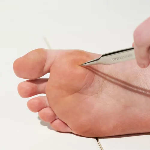 Vista 5 de Tweezerman Pinza para sacar pelos encarnados y astillas , paquete de de 1