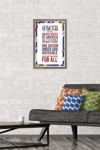 Vista 2 de Trends International The United States Of America - Pledge Of Allegiance Wall Poster, 14.725" x 22.375", Barnwood Framed Version