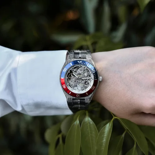 Vista 8 de 2win Reloj mecánico de madera para hombre, diseño de esqueleto, esfera transparente, acero inoxidable y madera de arce, logotipo personalizado, idea