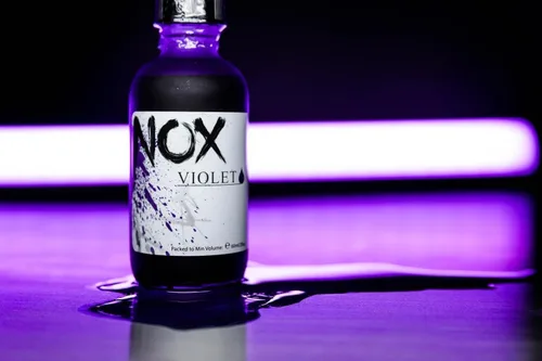 Vista 2 de Electrum Nox Violet Tattoo Stencil Ink Crea impecable, de larga duración, utiliza la tinta de plantilla de hectógrafo que utiliza la artista