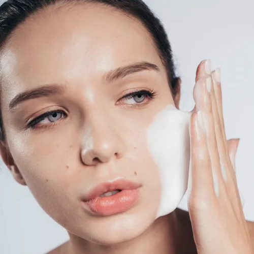 Vista 3 de Snow Fox Skin Care Limpiador de espuma refrescante, lavado facial sin SLS con aloe vera orgánico y agua de menta, fórmula suave, no seca para pieles