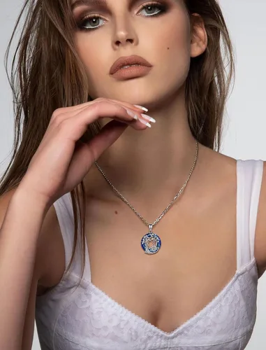 Vista 7 de INFUSEU Regalos de bruja mística para mujeres, collares de pentagrama con nudo de triple luna diosa Lilith Hécate Phoenix