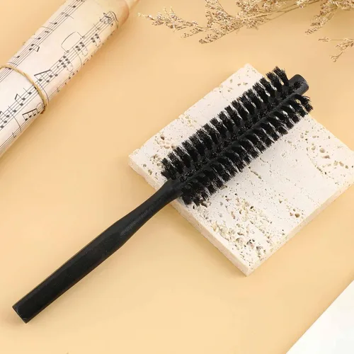 Vista 2 de Mini cepillo de pelo redondo portátil para rizar y barba con mango de madera natural, cepillo de cerdas de jabalí para secar y peinar para mujeres