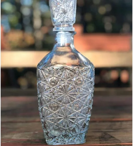 Vista 2 de Estudio Crystal Algarroba Whiskey/Vino Crystal Decanter