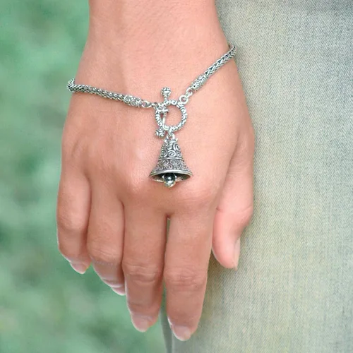 Vista 2 de NOVICA Pulsera de cadena de plata de ley 925 con dije Sound of a Bell N A