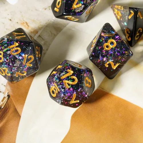 Vista 4 de Juego de dados de resina para DND, juego de 7 dados poliédricos negros D&D rellenos con papel de colores brillantes para juegos de rol