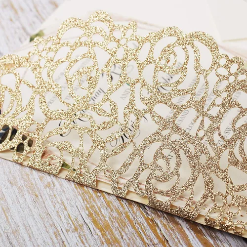 Vista 6 de 50 tarjetas de invitación de boda doradas de 5.12 x 7.28 pulgadas con lazo burdeos cortado con láser, invitación para despedida de soltera Purpurina