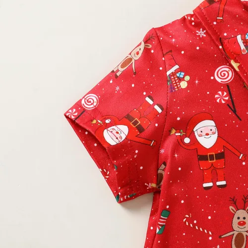Vista 5 de JEELLIGULAR Conjunto de pantalones cortos y camisa con botones y estampado de Papá Noel para niños pequeños