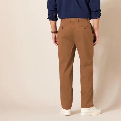 Vista 3 de Tienda Essentials Men's Classic-Fit Wrinkle-Resistant Flat-Front Chino Pant (Available in Big & Tall)