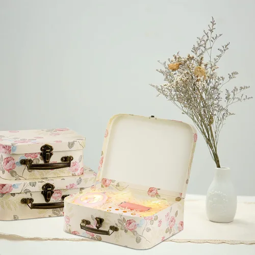 Vista 6 de Fasmov Paquete de 3 maletas de cartón, cajas de almacenamiento decorativas, cajas de regalo con tapas para almacenamiento de fotos, decoración