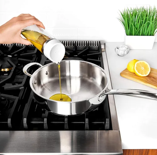 Vista 7 de OXO Good Grips - Juego de dispensadores de vidrio de precisión, set de 2 piezas para aceite y vinagre, transparente, blanco