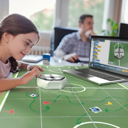 Vista 2 de iRobot® Root™ Adventure Pack: Codificación con deportes - Fútbol (RA106) - Accesorio compatible con Root® rt0 y rt1