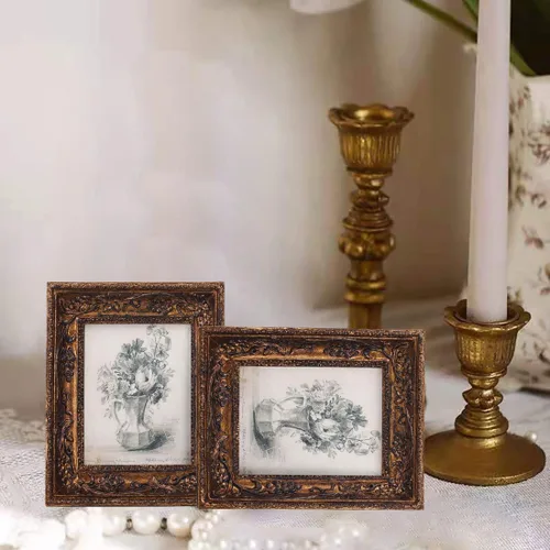 Vista 5 de SIKOO Marcos de fotos vintage de 2.5 x 3.5 pulgadas, tamaño de billetera pequeña, marcos de fotos ornamentados para montaje en pared y mesa, Dorado
