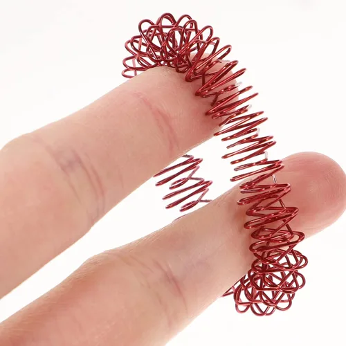 Vista 2 de 5pcs Spiky Sensory Finger Massager Roller Silent Toy para masaje de dedos (oro, plata, negro, azul, rojo)