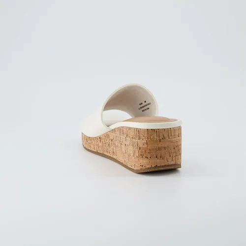 Vista 5 de CUSHIONAIRE Sandalia de cuña de corcho Nano para mujer+espuma viscoelástica, anchos disponibles