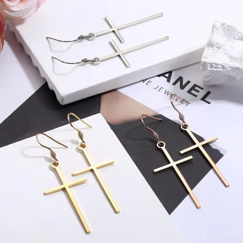 Vista 7 de HAIAISO 3 pares de aretes de cruz de acero inoxidable clásicos de oro rosa, plata y cruz colgantes, joyería de cruz minimalista para mujer