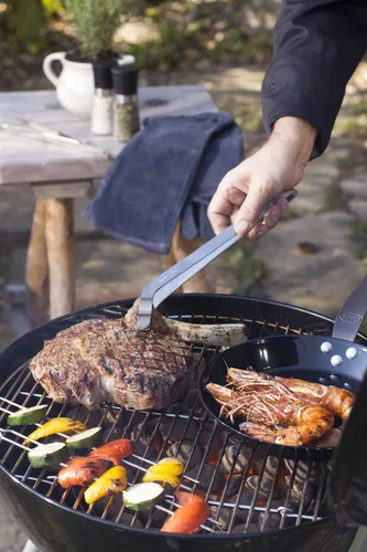 Vista 2 de Rösle USA 12374 Kitchen Collection - Pinzas para barbacoa de acero inoxidable, curvadas