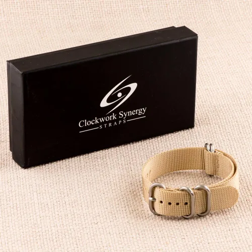 Vista 2 de Clockwork Synergy - Correa de reloj de acero cepillado NATO con 5 anillos