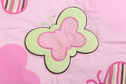 Vista 4 de Brandream Juego de ropa de cama de cuna de mariposa rosa para niñas, diseño de retazos bordados de animales y guardería con rayas coloridas