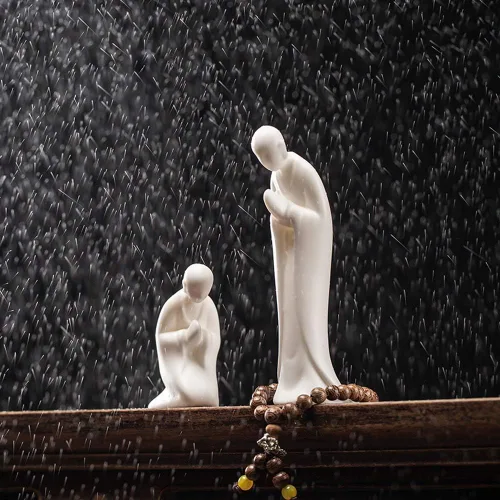 Vista 5 de KJYHXX Estatuas de Buda Zen de porcelana blanca, figura creativa de monje, cerámica, manualidades, ornamento decorativo, accesorios de decoración
