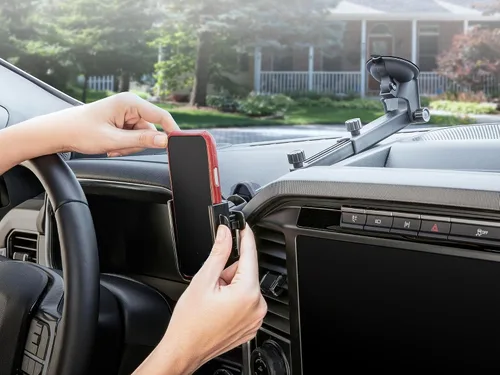 Vista 7 de WeatherTech WindshieldFone con extensión - Soporte universal para teléfono de coche montado en el parabrisas - Perillas billet negras