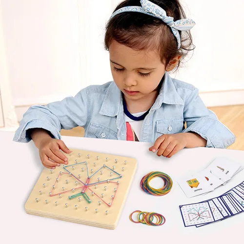Vista 3 de Thoth Tablero geométrico de madera Montessori, material matemático para manipular, bloques de arreglo con 36 tarjetas de patrones y bandas de goma