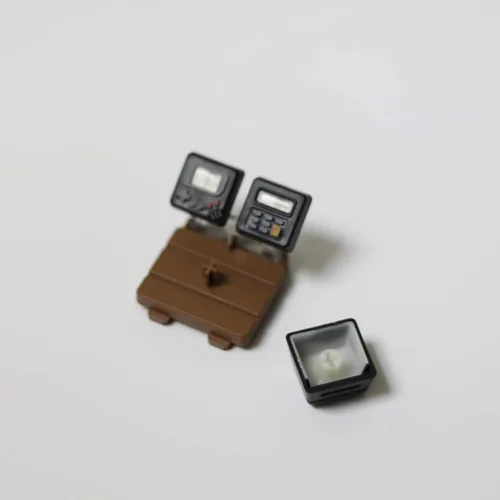 Vista 3 de Linda tecla con diseño 3D ESC R4 personalizado para teclado mecánico, mini teclado retro para videojuegos (negro)