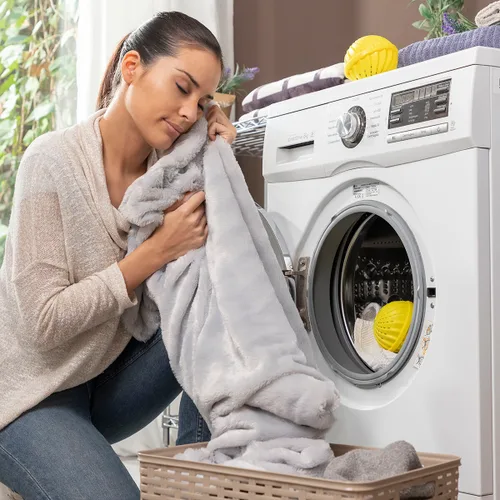 Vista 7 de Bolas para Lavar la Ropa sin Detergente Delieco InnovaGoods Pack de 2 uds
