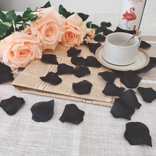 Vista 7 de ATFL Pétalos de rosa negros de 0.9 libras, 5000 pétalos de flores falsas negras para bodas, pétalos de flores para noche romántica para él, pétalos