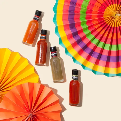Vista 6 de Modern Gourmet Global Hot Sauce To Go! 5 botellas de 1.6 onzas. Salsas picantes de todo el mundo.