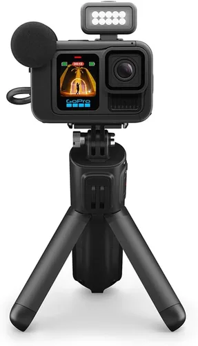Vista 3 de GoPro HERO13 Black Creator Edition – Kit completo de creación de contenido y vlogging con agarre de batería Volta, Media Mod, Light Mod, batería