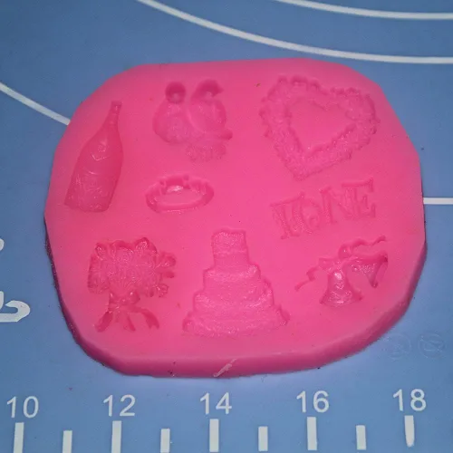 Vista 6 de Moldes pequeños de silicona para fondant para tartas, rosa, paquete de 3, prisma rectangular, máx. 2.5 x 2.2 x 0.3 in - 3.0 x 3.3 x 0.3 in, silicona