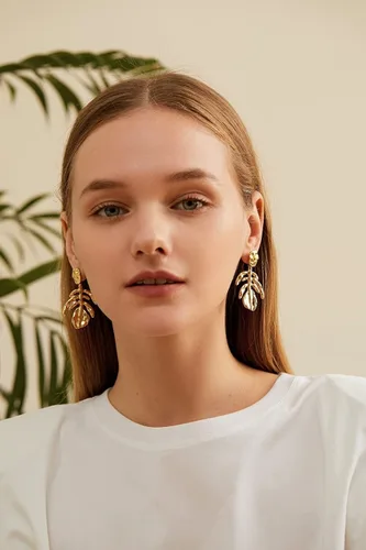 Vista 2 de BUEMMR Aretes colgantes gruesos chapados en oro de 14 quilates, aretes brillantes y delicados para mujer, Oro amarillo, No es una piedra preciosa