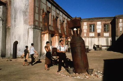 Vista 2 de The Devil's Backbone (The Criterion Collection) Blu-ray