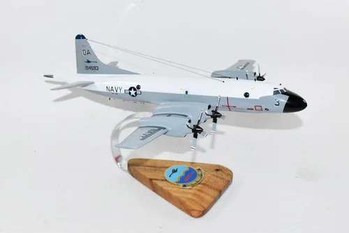 Vista 4 de Lockheed Martin® P-3B Orion, Gansos azules VP-22, modelo a escala de caoba