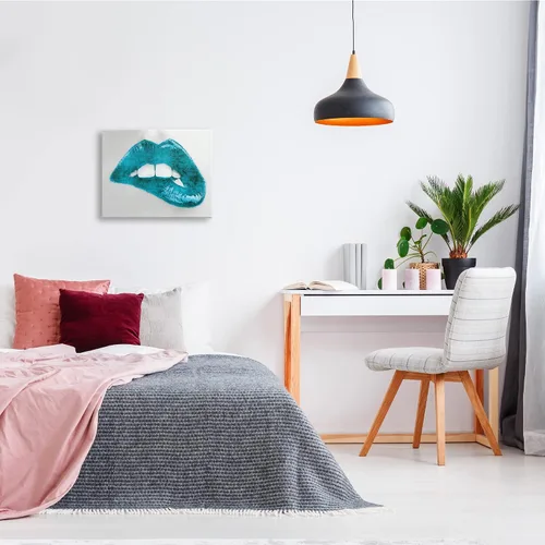 Vista 3 de Stupell Industries Modern Blue Fashion Lip Bite Feminine Glam Photography, diseñado por Sarah McGuire - Lienzo decorativo para pared, 20 x 16