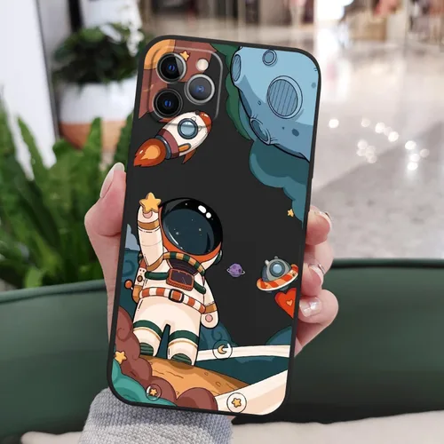 Vista 3 de LEECG Funda de teléfono para iPhone 11 Pro Max, diseño de patrón de astronauta, ajuste delgado, suave, resistente a los arañazos, a prueba