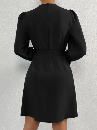 Vista 2 de Floerns Elegante vestido corto ajustado de manga larga con volantes para mujer