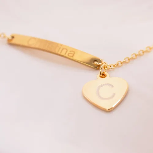 Vista 4 de Tobillera personalizada con corazón, plata de 16 quilates, chapada en oro rosa, con delicada barra de nombre, un regalo considerado