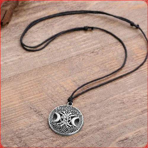 Vista 2 de QIAN0813 Celttic Knot Triple Moon Pentagram Pentacle Star Wicca Pendant Necklace Round Pagan Jewelry