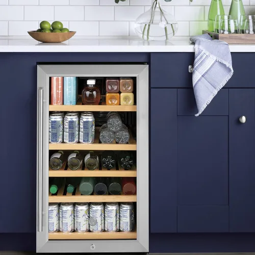 Vista 7 de GE Enfriador de vino y refrigerador de bebidas Mini refrigerador con cerradura y llave incluidas Completo con estantería de roble, exterior