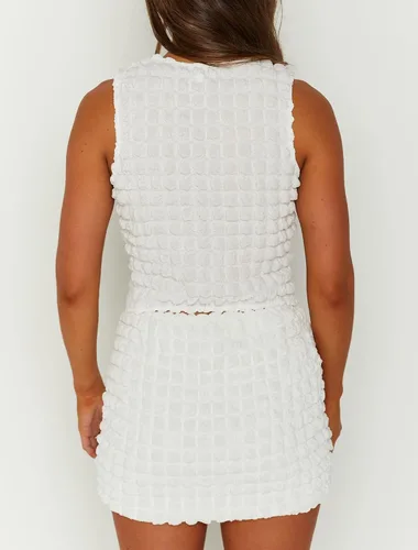 Vista 3 de Conjunto de 2 piezas sin mangas de burbujas blancas y minifalda ajustada para mujer