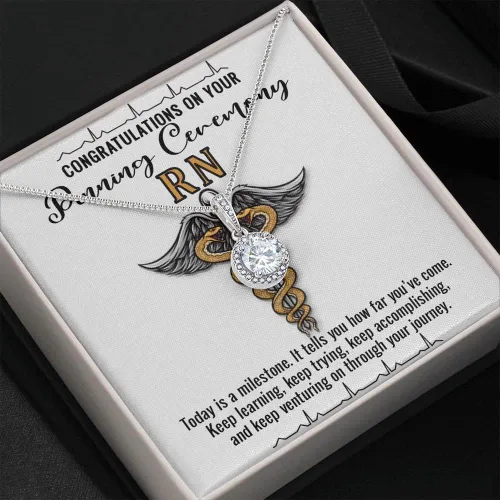 Vista 2 de Regalos de ceremonia de fijación BSN RN PCT Enfermeras Felicitaciones Graduado Graduado de Enfermería Tarjeta de Mensaje Inspirador y Collar Regalo