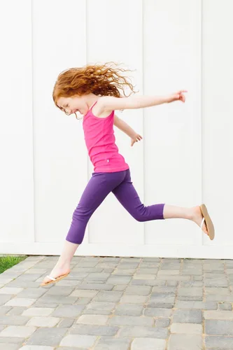 Vista 2 de Leggings capri recortados de algodón para niñas grandes, hechos en Estados Unidos, para verano, juego y escuela, SPD para pieles sensibles