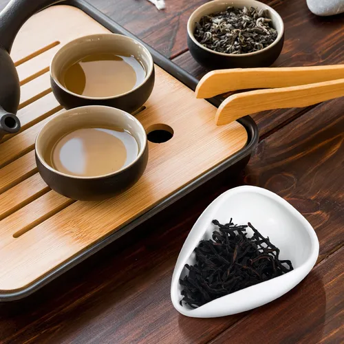 Vista 6 de Luxshiny Plato de té de cerámica con aguja de 3.93 x 2.95 x 1.18 pulgadas, soporte suelto para hojas de té y plato de exhibición de frijoles