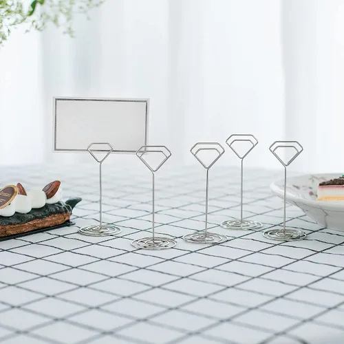 Vista 4 de Jofefe 24 soportes únicos para números de mesa con 24 tarjetas de lugar, soporte para tarjetas de lugar, soportes para tarjetas de mesa, soportes