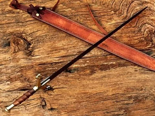 Vista 5 de Espada vikinga Claymore escocesa hecha a mano de acero de Damasco de 38 pulgadas de largo con funda de cuero.