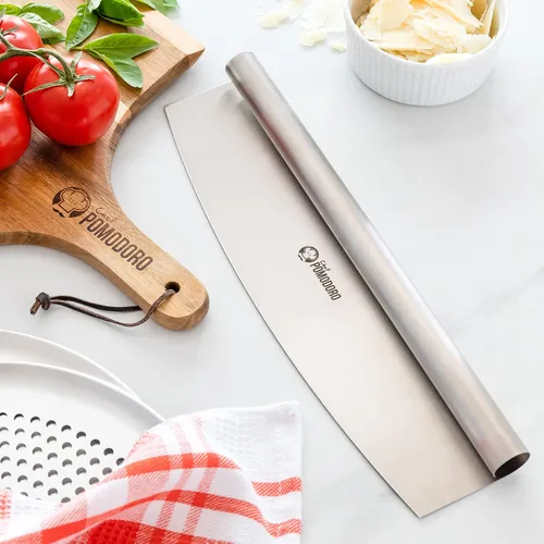 Vista 9 de Chef Pomodoro Cuchillo basculante para pizza con cubierta protectora, multiuso de 14 pulgadas con hoja de acero inoxidable súper afilada, cubierta
