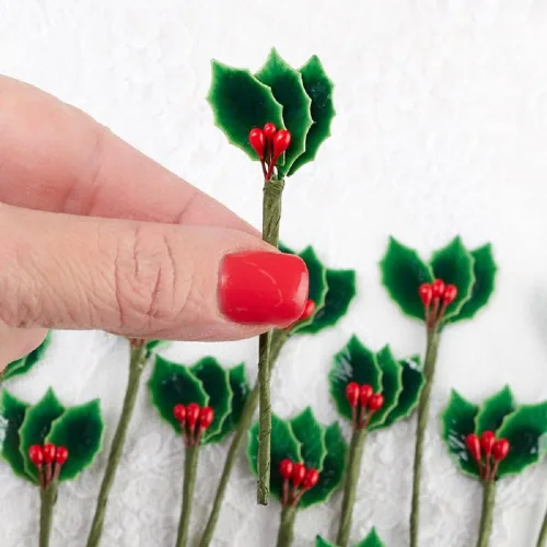 Vista 2 de 36 púas de acebo lacadas - Acentos de hojas de Navidad brillantes estilo vintage